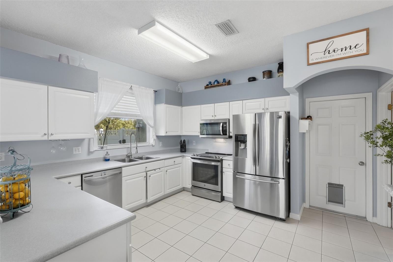 EASTLAKE OAKS - Residential