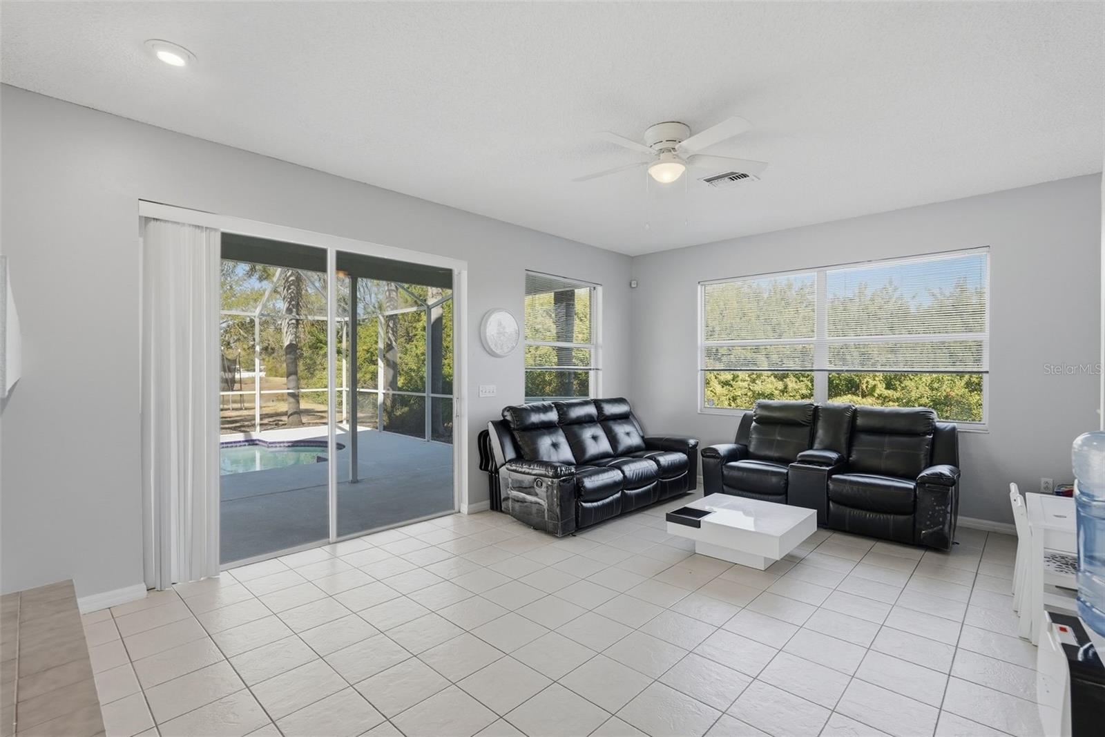 EASTLAKE OAKS - Residential