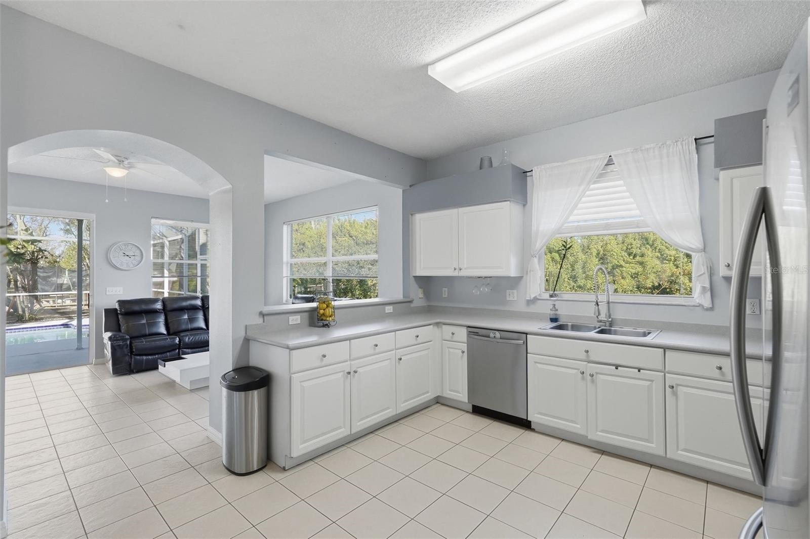 EASTLAKE OAKS - Residential