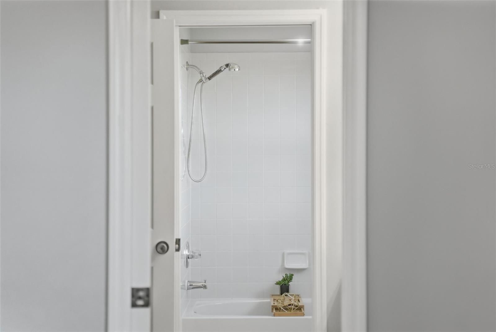 EASTLAKE OAKS - Residential