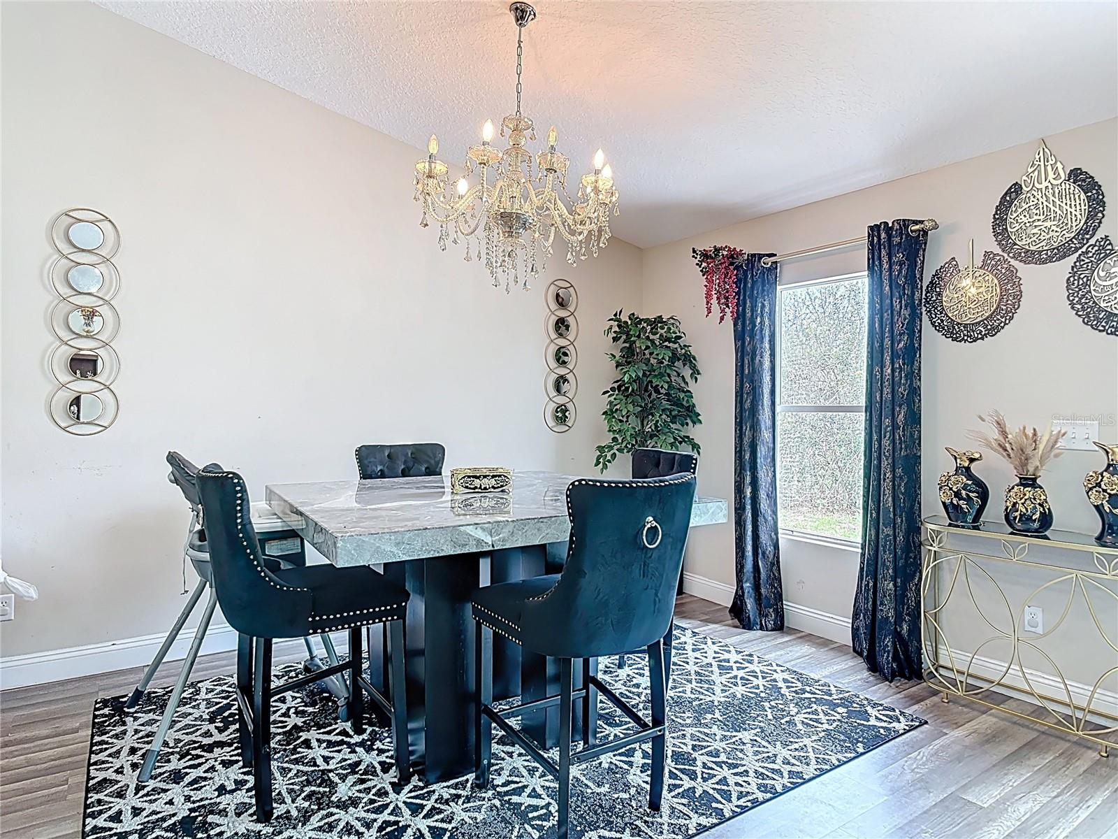 RIVIERA ESTATES - Residential