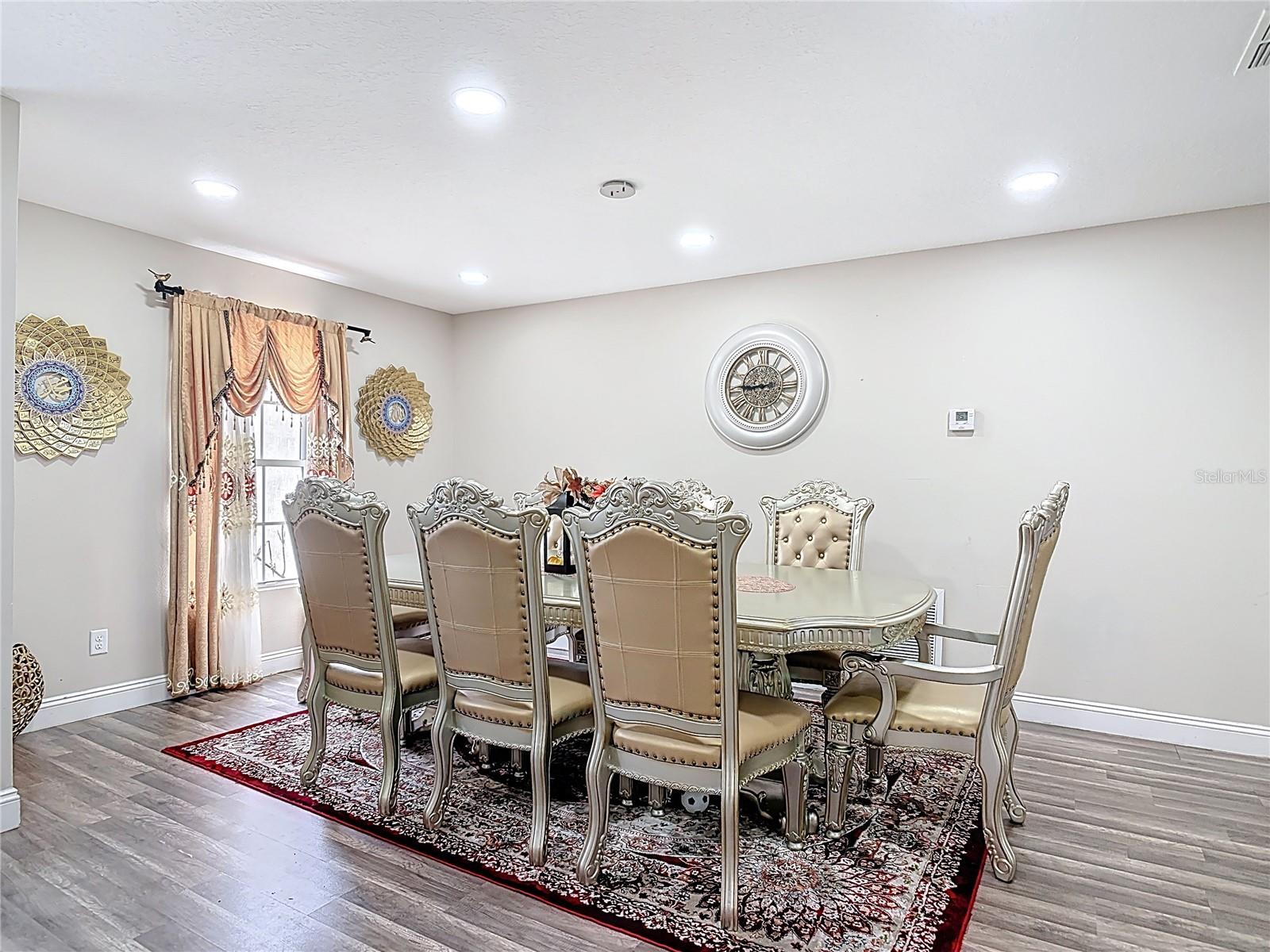 RIVIERA ESTATES - Residential