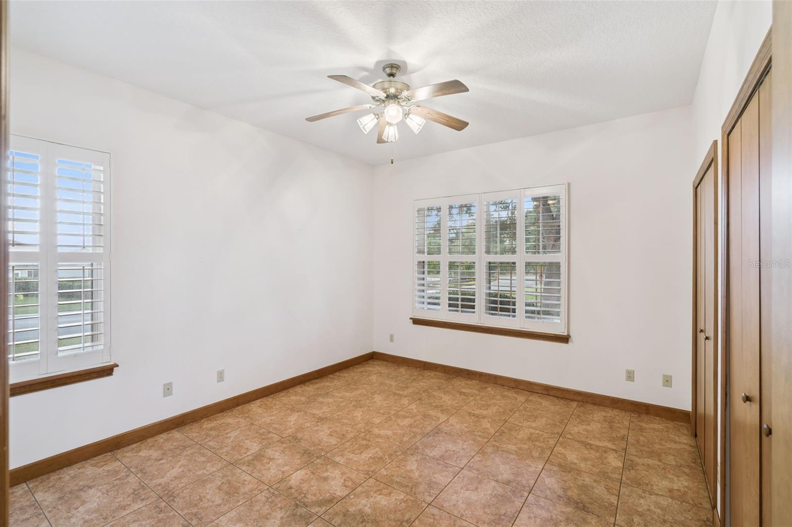 16TH FAIRWAY VILLAS - Residential