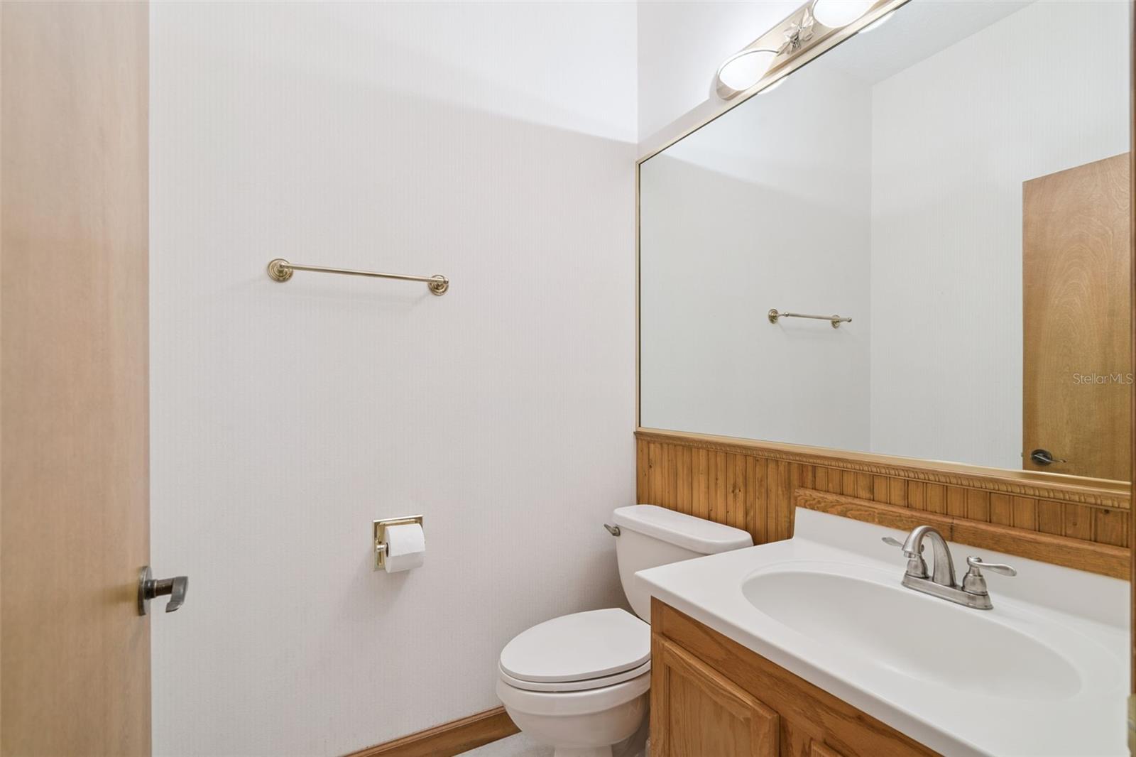 16TH FAIRWAY VILLAS - Residential