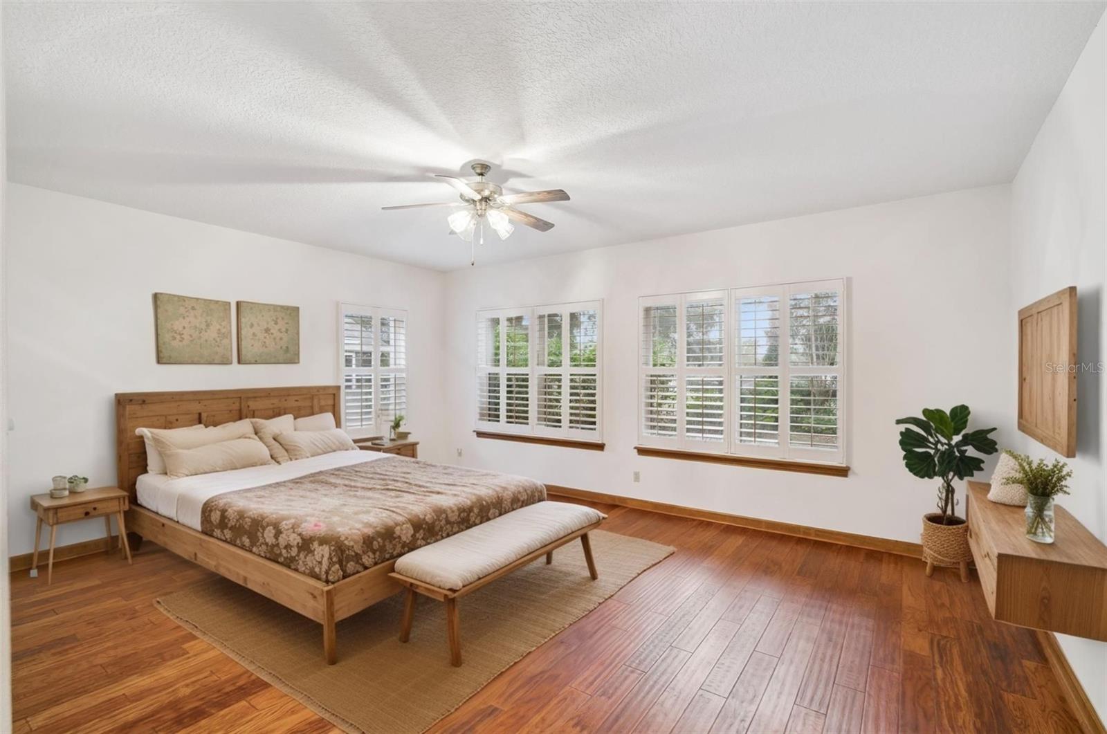 16TH FAIRWAY VILLAS - Residential