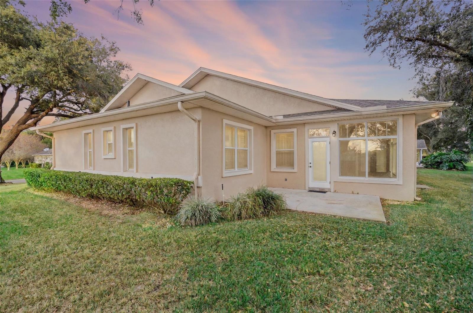 16TH FAIRWAY VILLAS - Residential