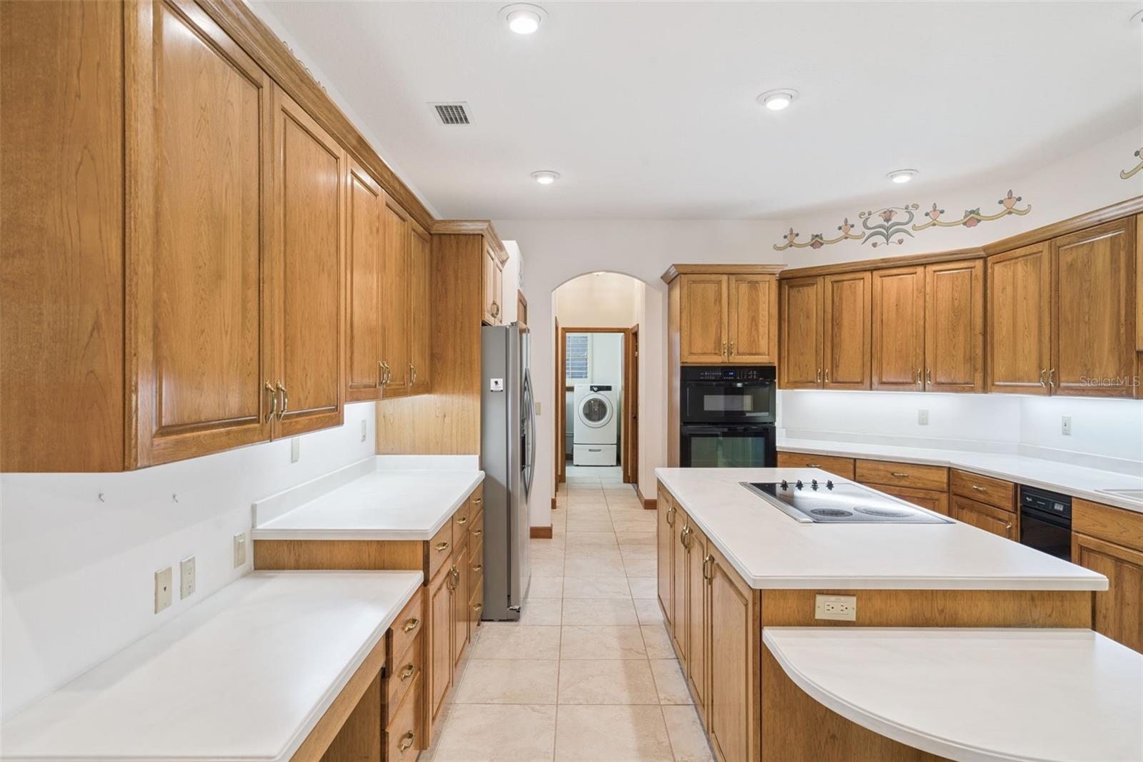 16TH FAIRWAY VILLAS - Residential