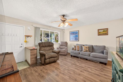 Tiny photo for 10895 SW 90th Ct, Ocala, FL 34481 (MLS # OM734479)