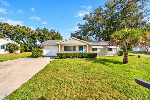 Tiny photo for 10895 SW 90th Ct, Ocala, FL 34481 (MLS # OM734479)