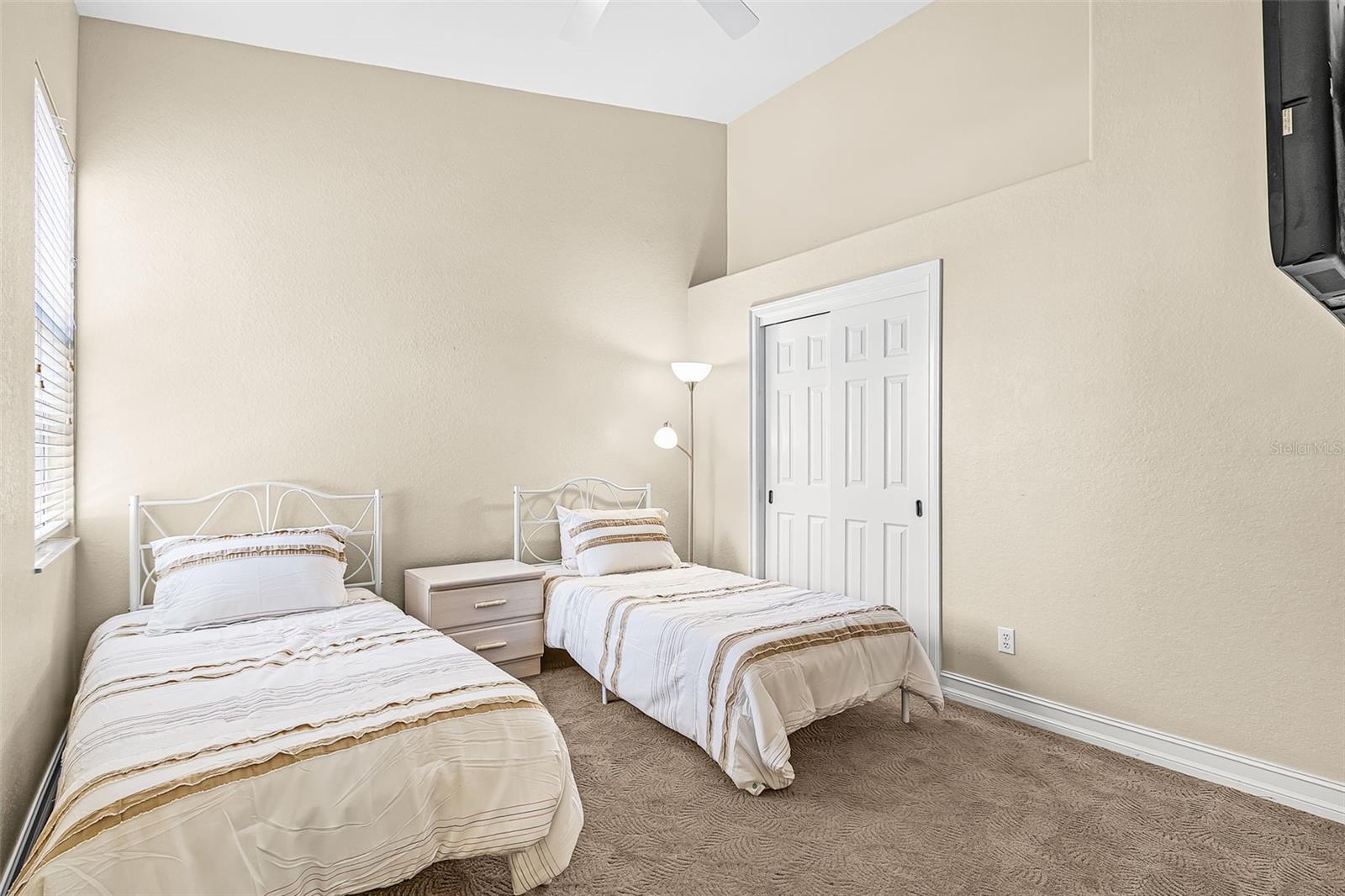 COACH HOMES AT CAPE HARBOUR - Residential