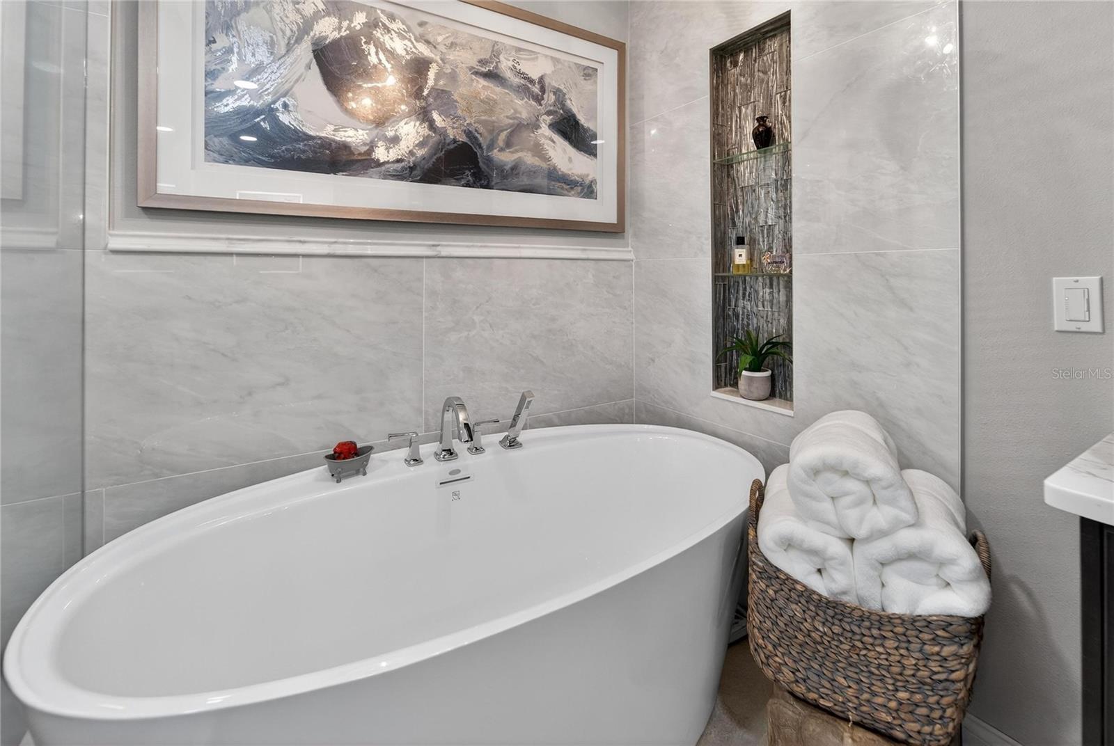 AVILA TWNHMS - Residential