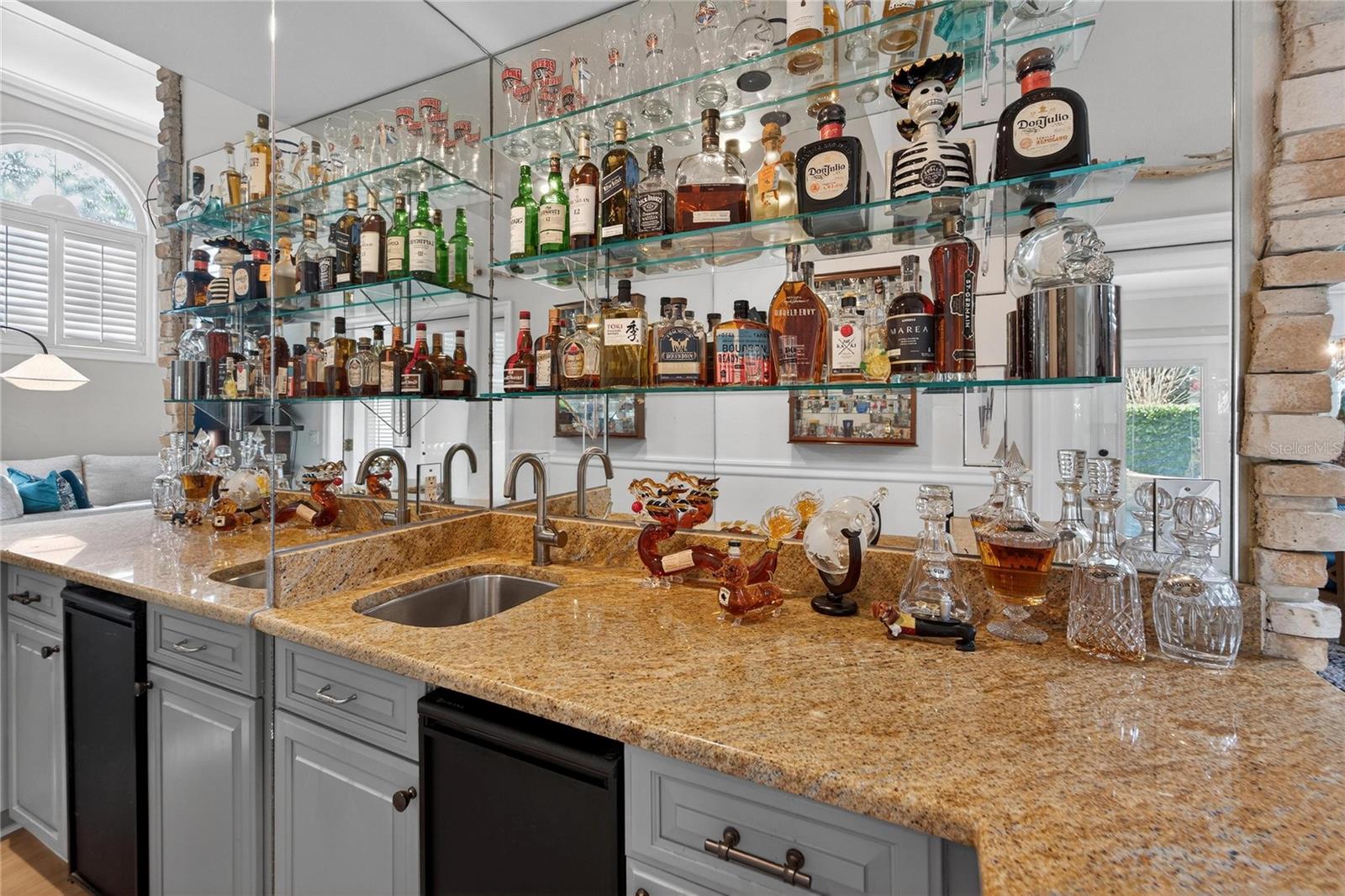 AVILA TWNHMS - Residential