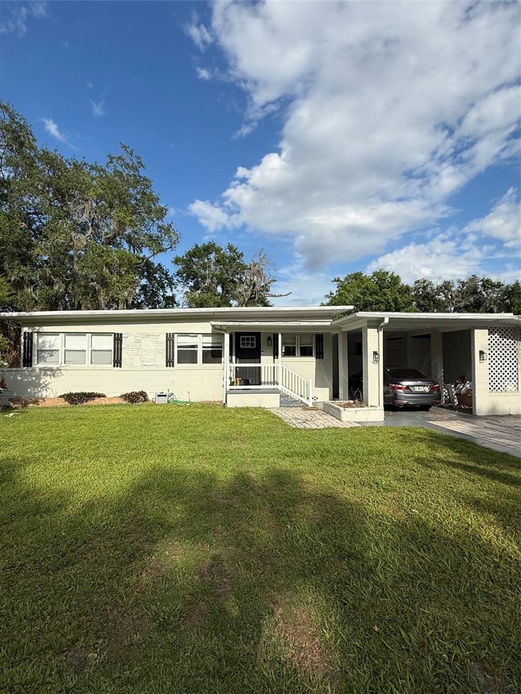 Photo of 715 S Clyde Avenue, Kissimmee, FL 34741 (MLS # S5148437)