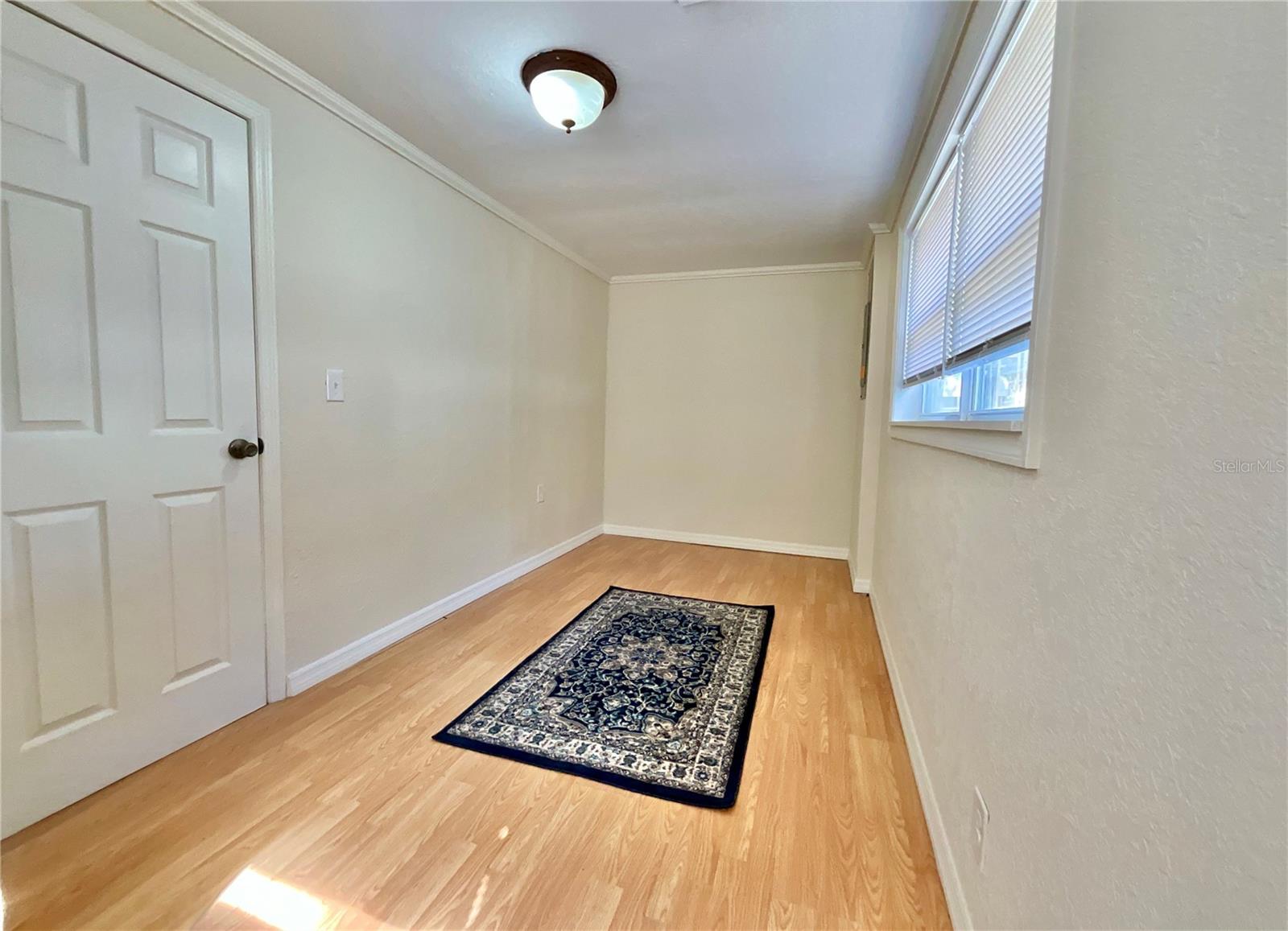 LAKE MCMEEKIN - Residential