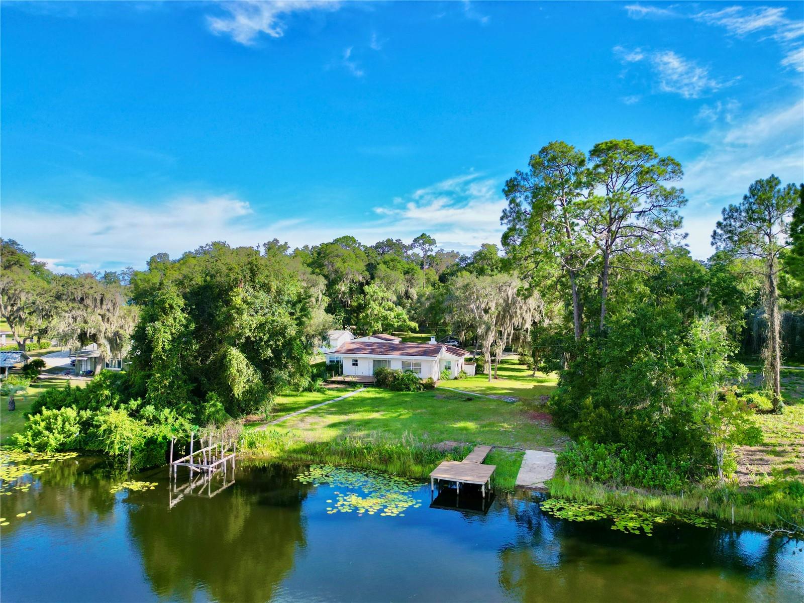 LAKE MCMEEKIN - Residential