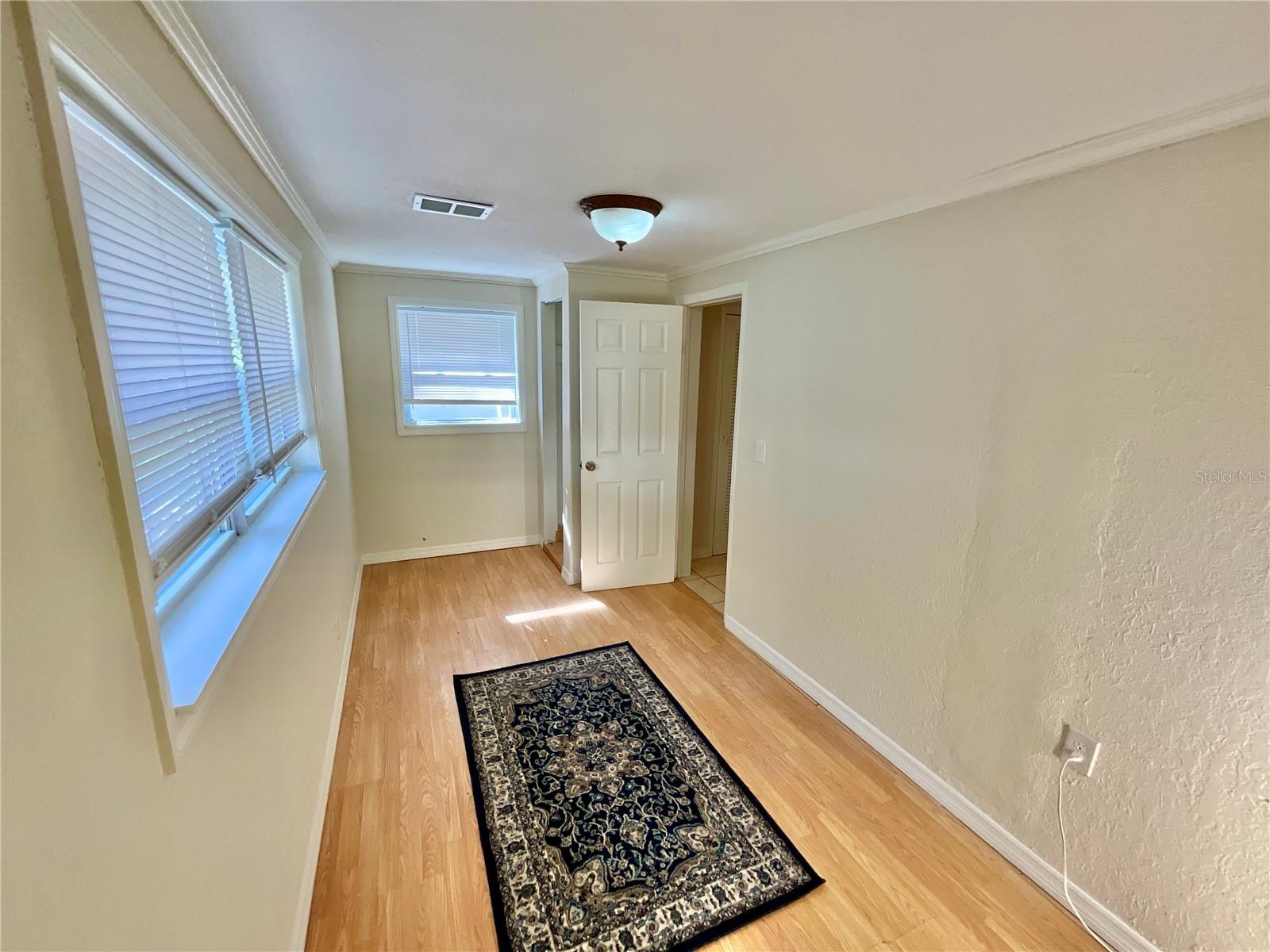 LAKE MCMEEKIN - Residential