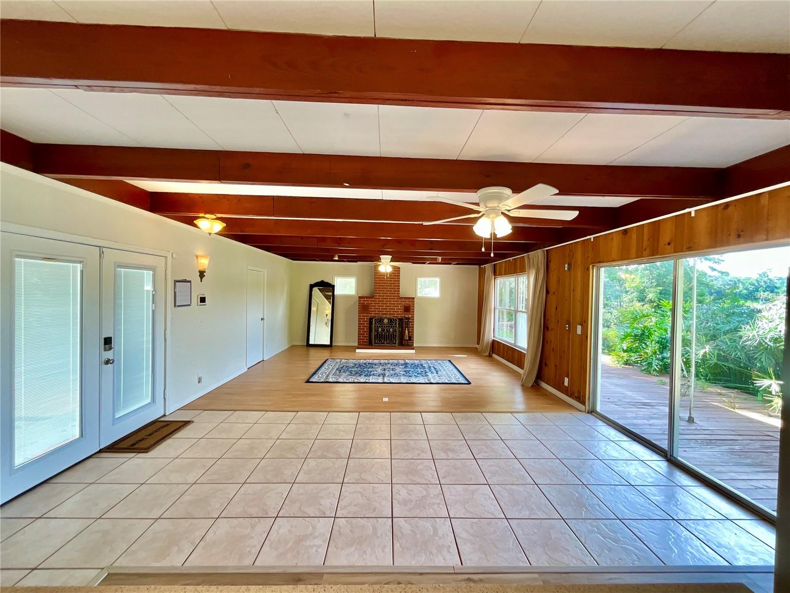 LAKE MCMEEKIN - Residential