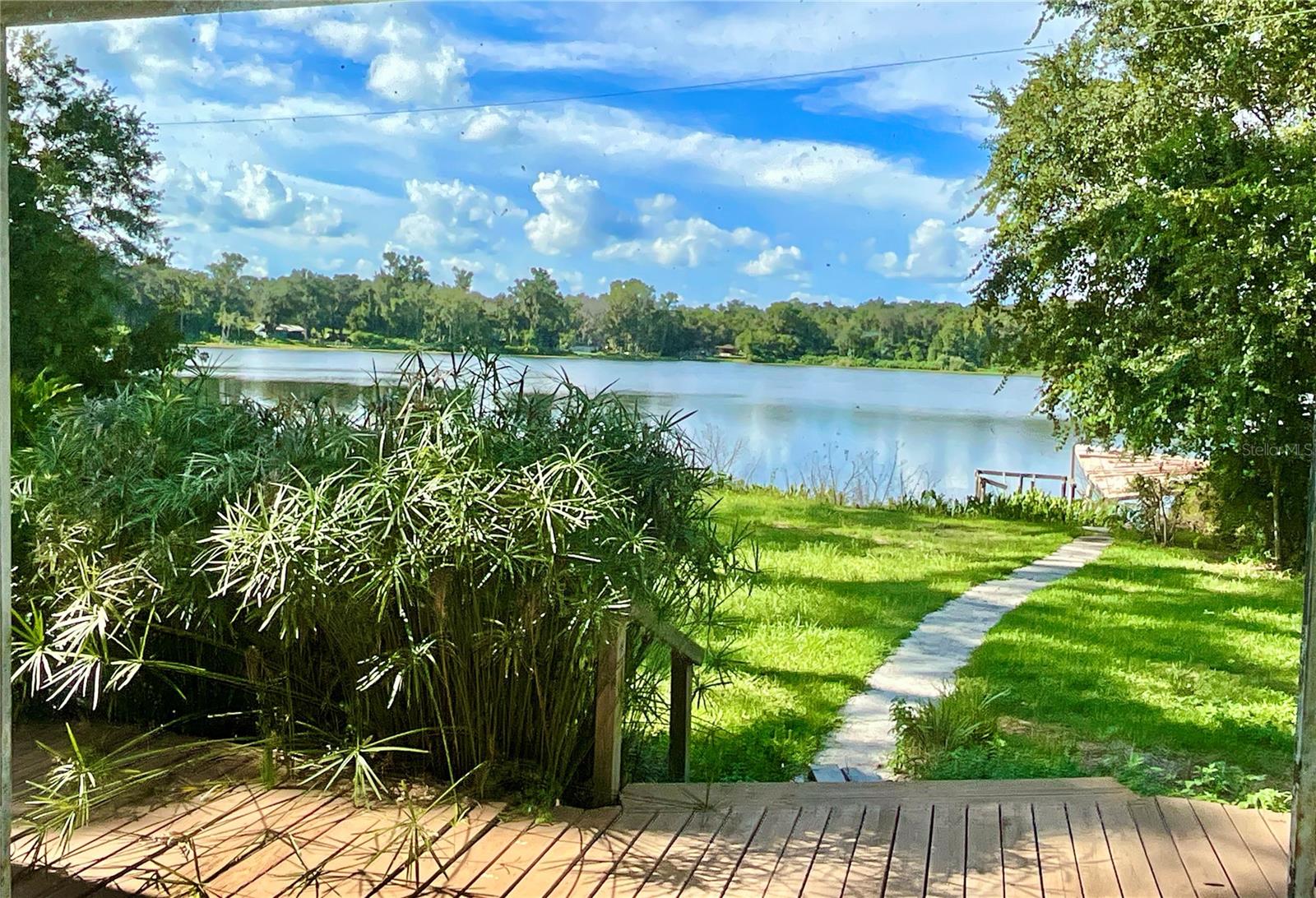 LAKE MCMEEKIN - Residential