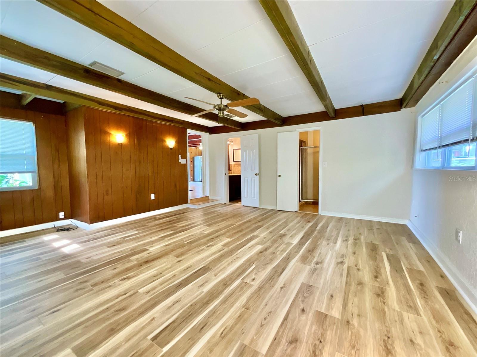 LAKE MCMEEKIN - Residential