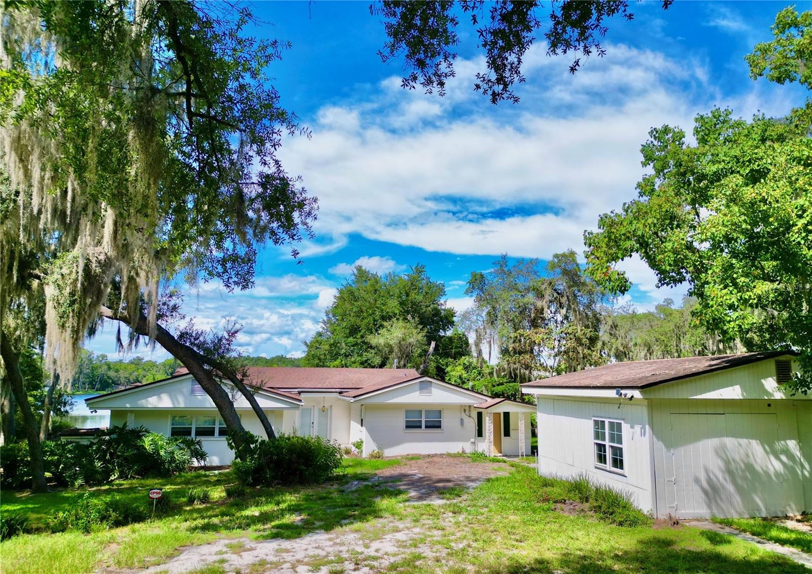 LAKE MCMEEKIN - Residential