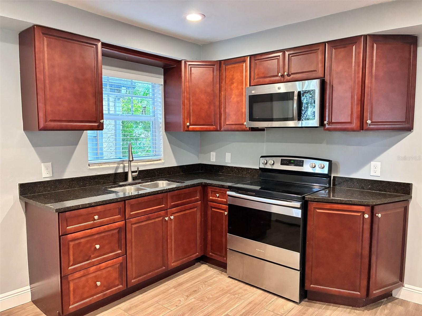 600 W PRINCETON STREET