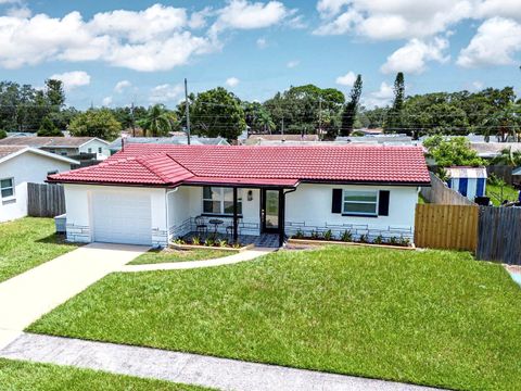 Photo of 1136 San Marco Drive, Largo, FL 33770 (MLS # TB8418020) Photo of 1136 San Marco Drive, Largo, FL 33770 (MLS # TB8418020)