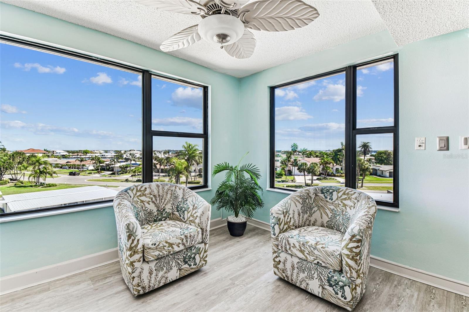 SEA ISLAND SOUTH 4 CONDO - Residential