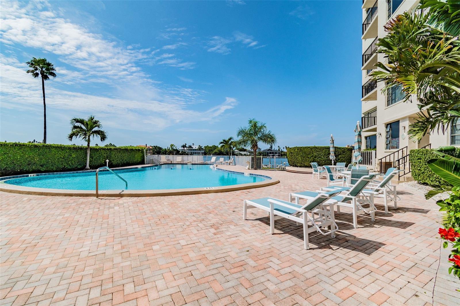 SEA ISLAND SOUTH 4 CONDO - Residential