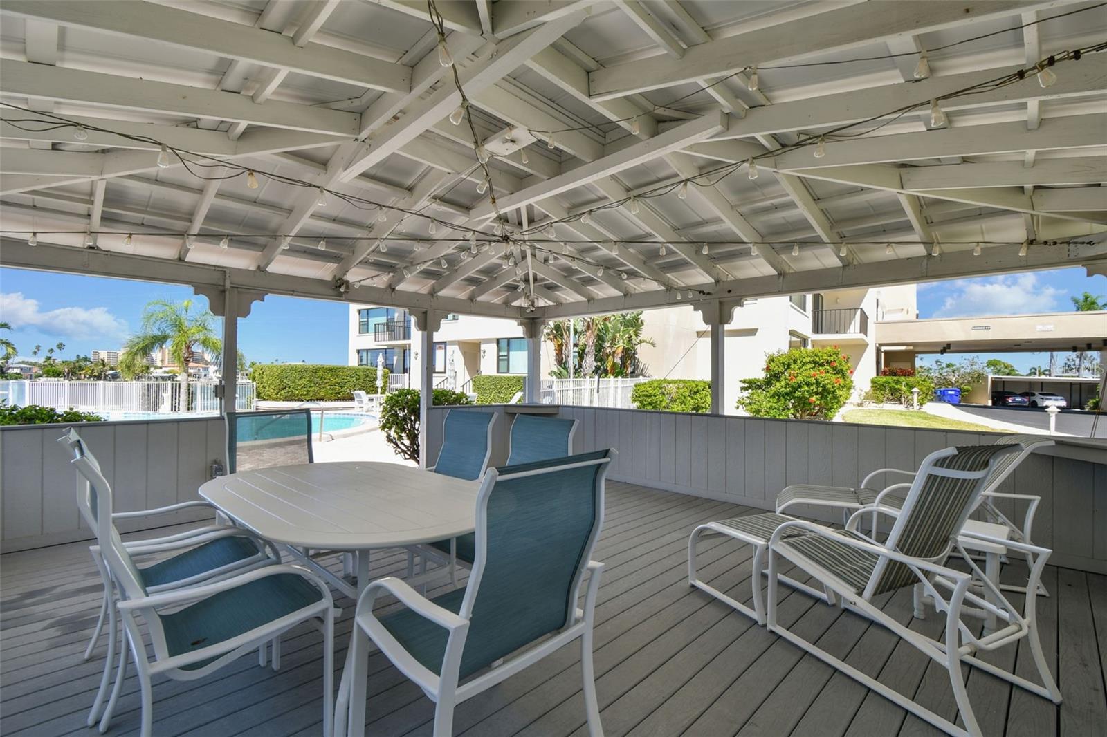 SEA ISLAND SOUTH 4 CONDO - Residential