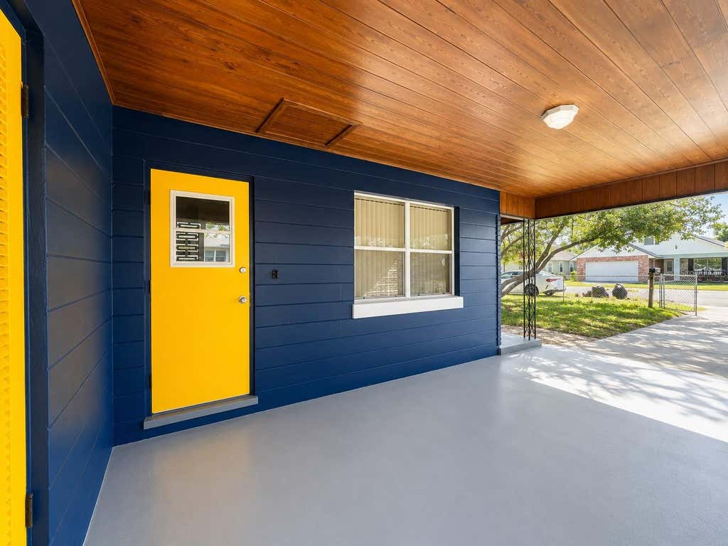 Photo of 501 Avenue G SE, Winter Haven, FL 33880 (MLS # O6436311)