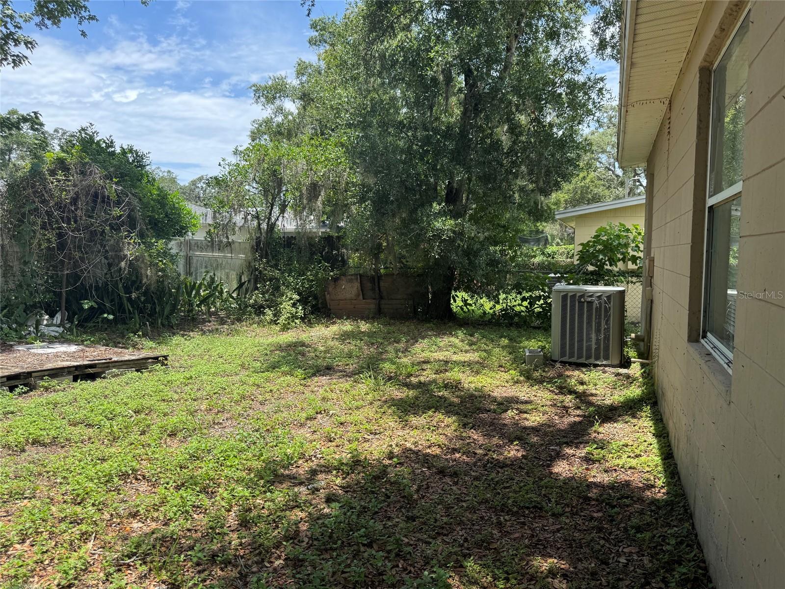2609 E EMMA STREET