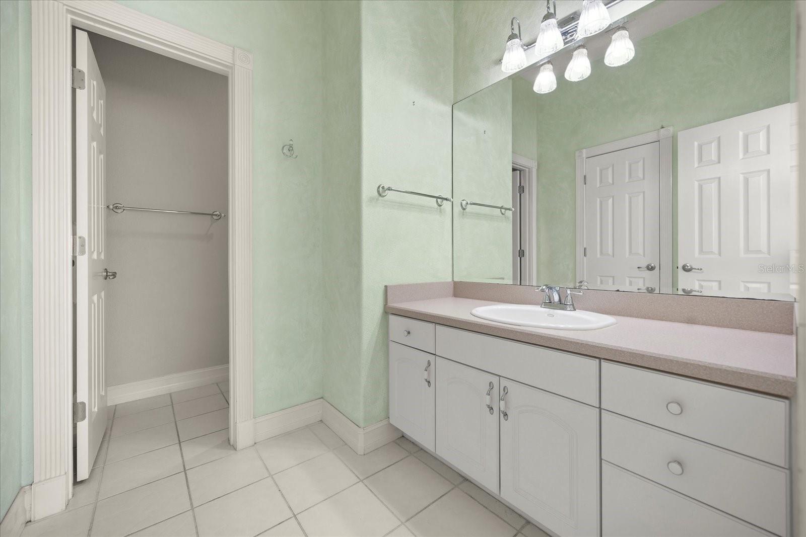 INDIAN MOUND VILLAGE - Residential