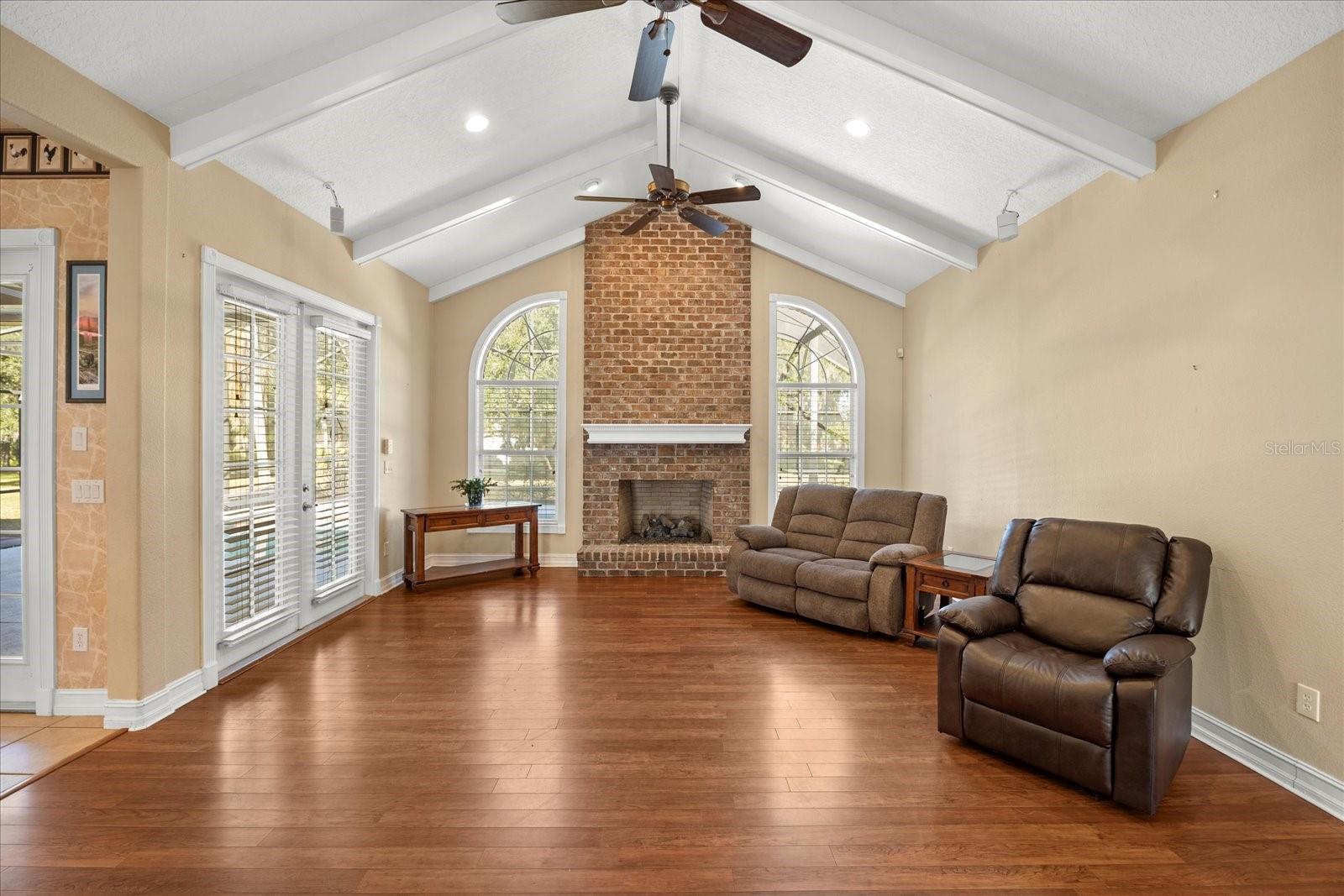 INDIAN MOUND VILLAGE - Residential