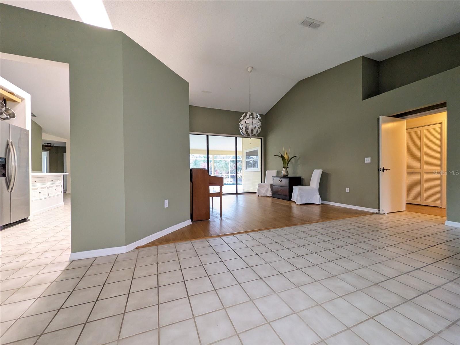 PALM WEST - Residential