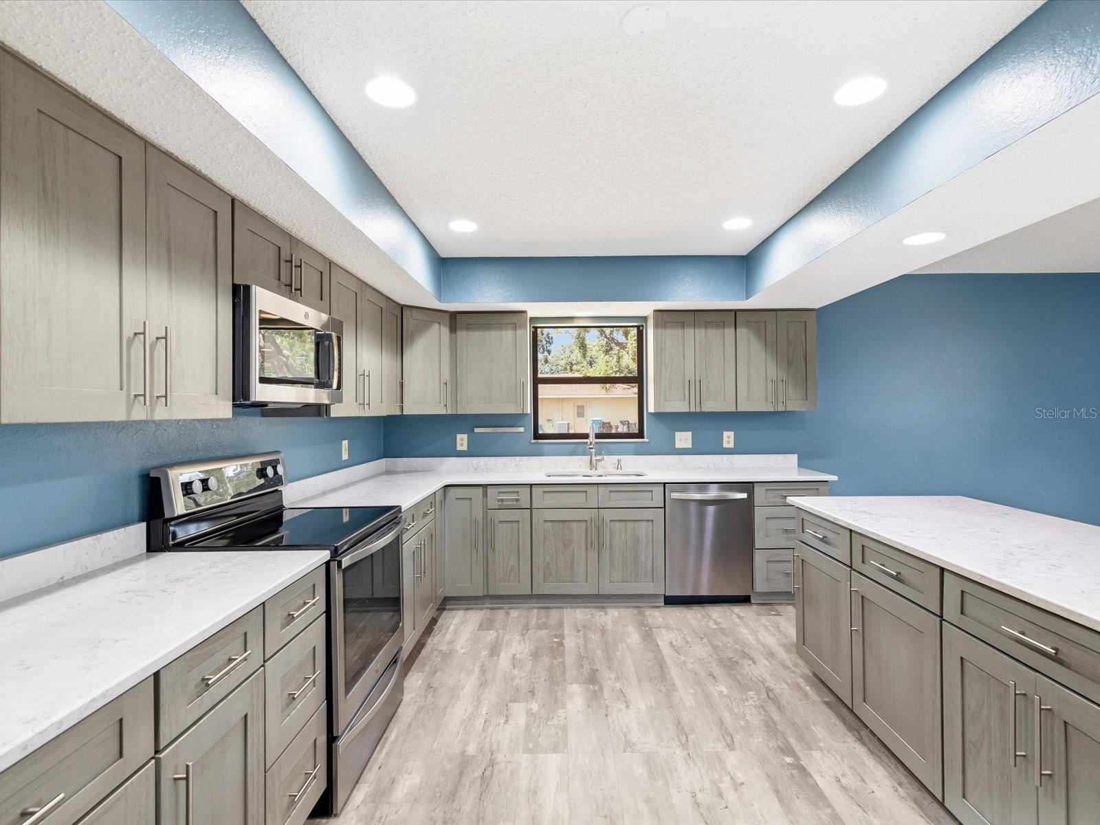 SPRING HILL - Residential