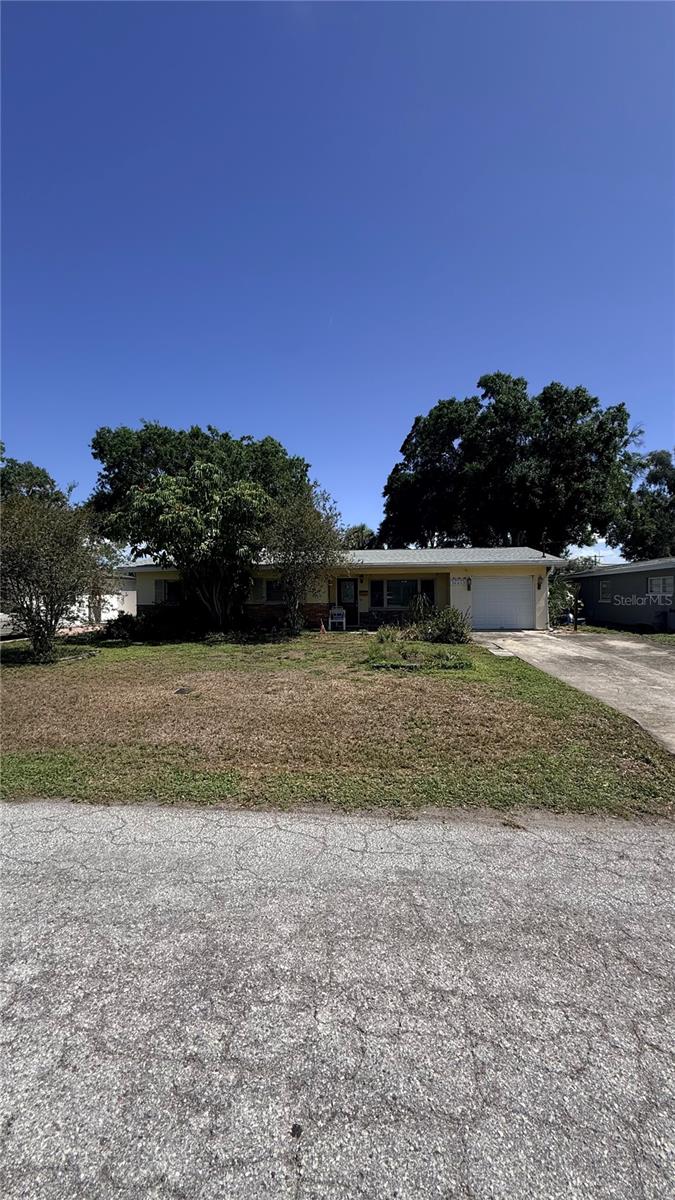 Photo of 4415 W Paul Avenue, Tampa, FL 33611 (MLS # TB8528510)
