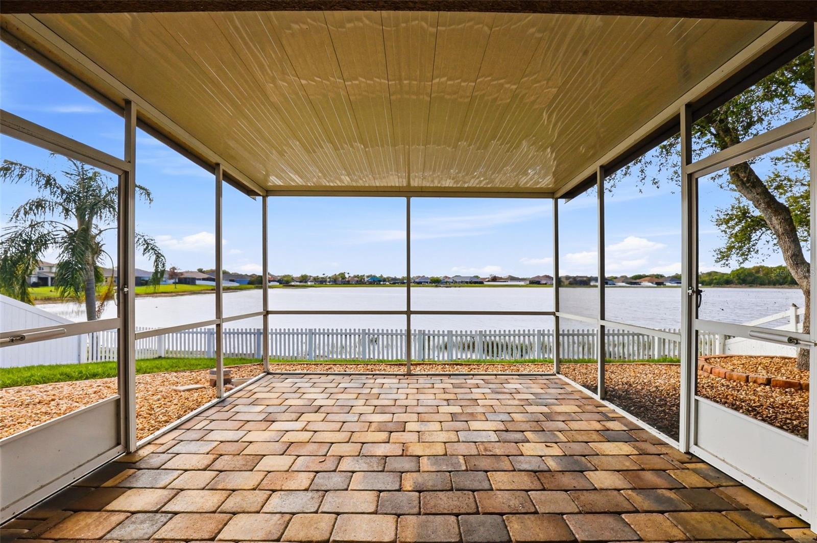 RIVER BEND - Residential