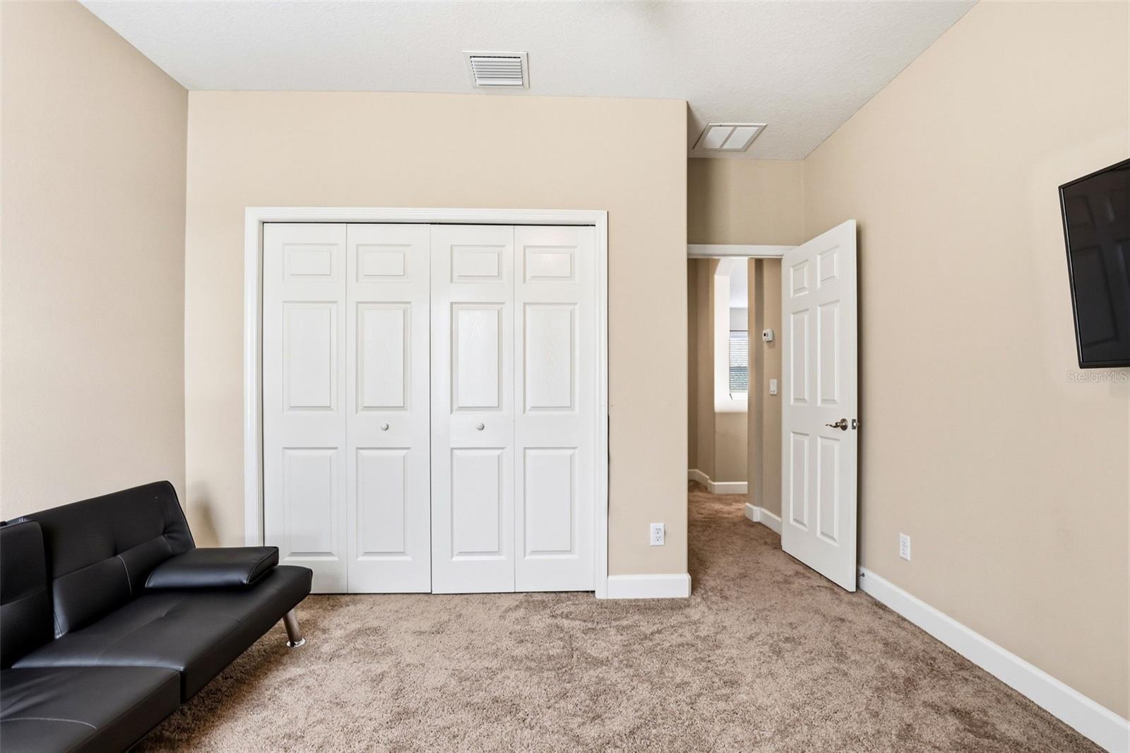 RIVER BEND - Residential