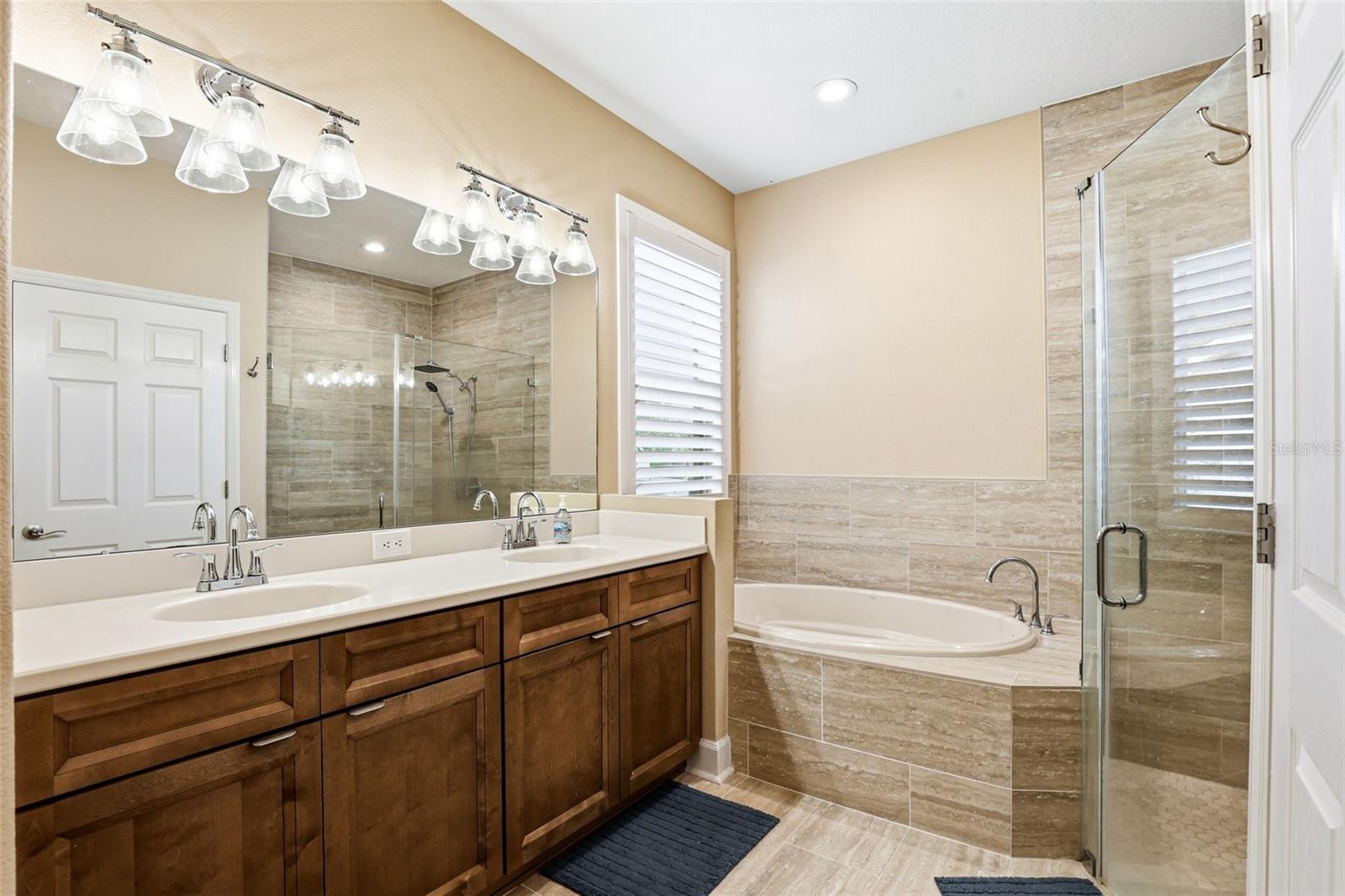 RIVER BEND - Residential