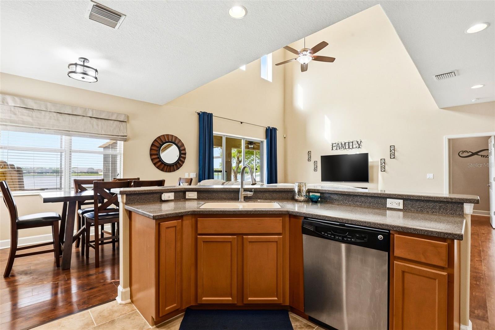 RIVER BEND - Residential