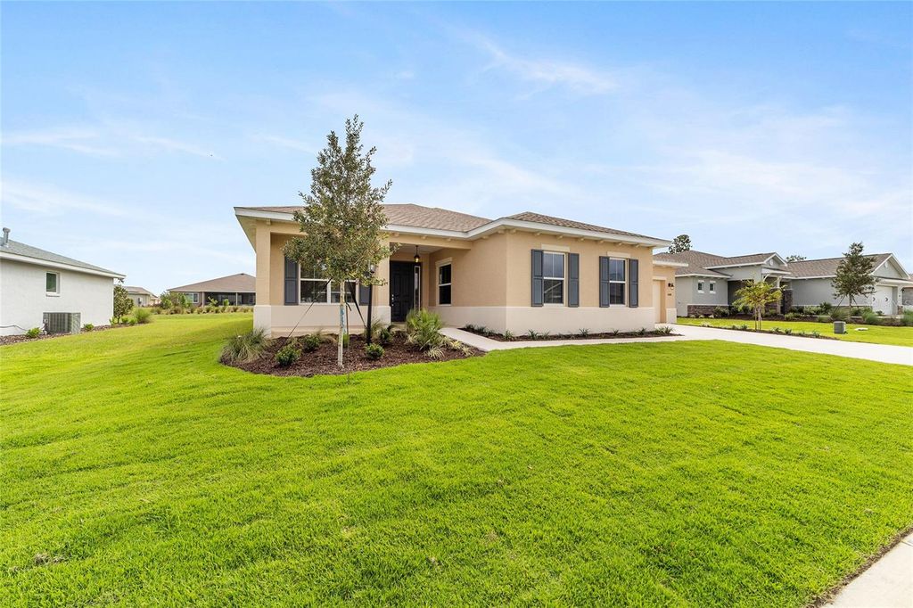 Photo of 10008 SW 106th Circle, Ocala, FL 34481 (MLS # OM711730)