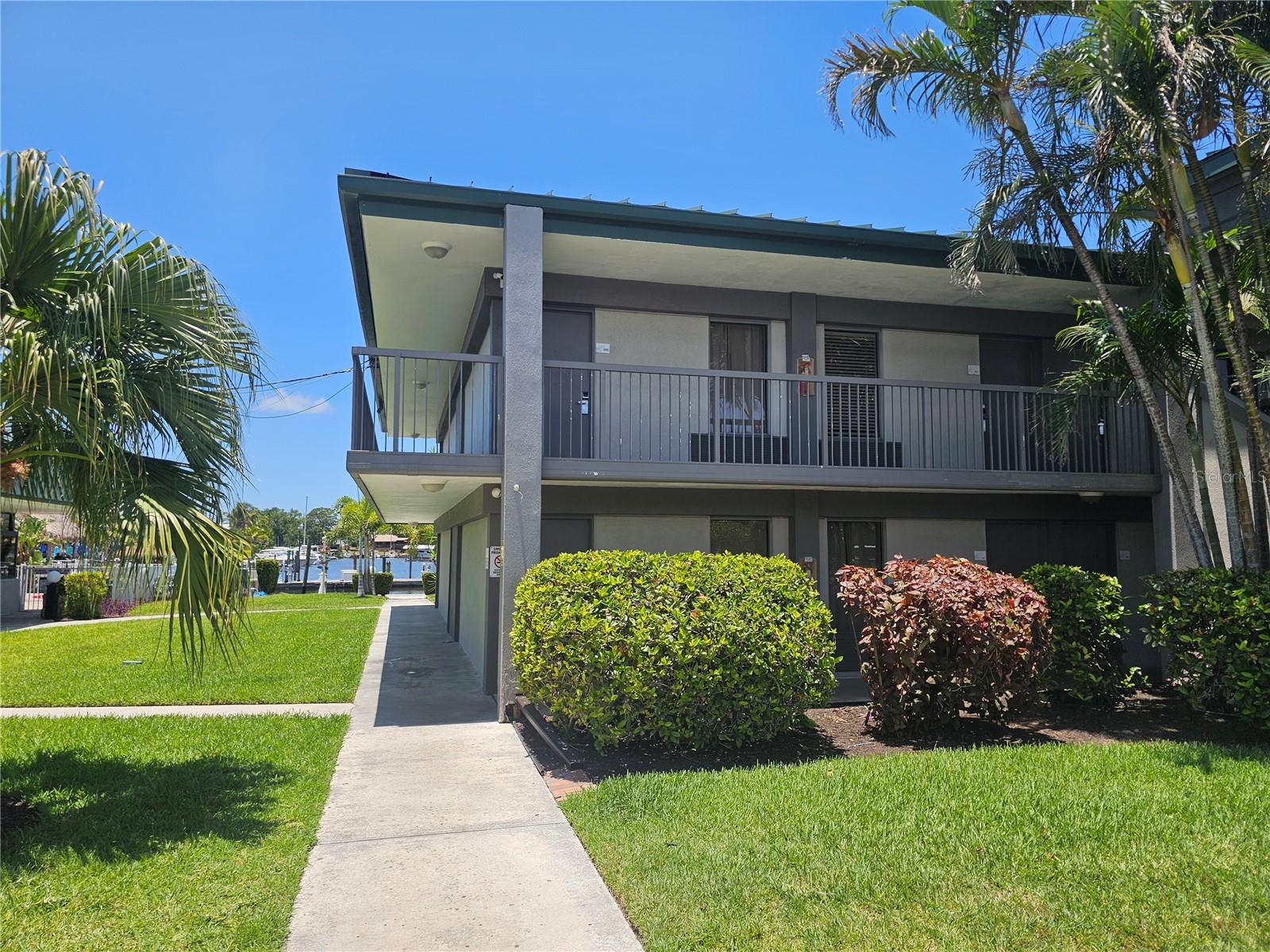 7150 N TAMIAMI TRAIL C100