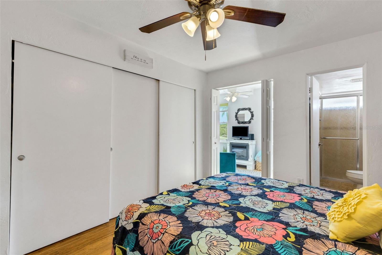 ON TOP OF THE WORLD - Residential