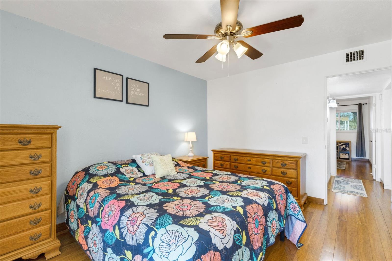 ON TOP OF THE WORLD - Residential