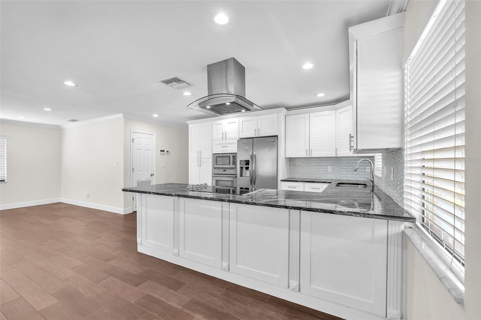 GLENNOAKS REV SUB - Residential Lease