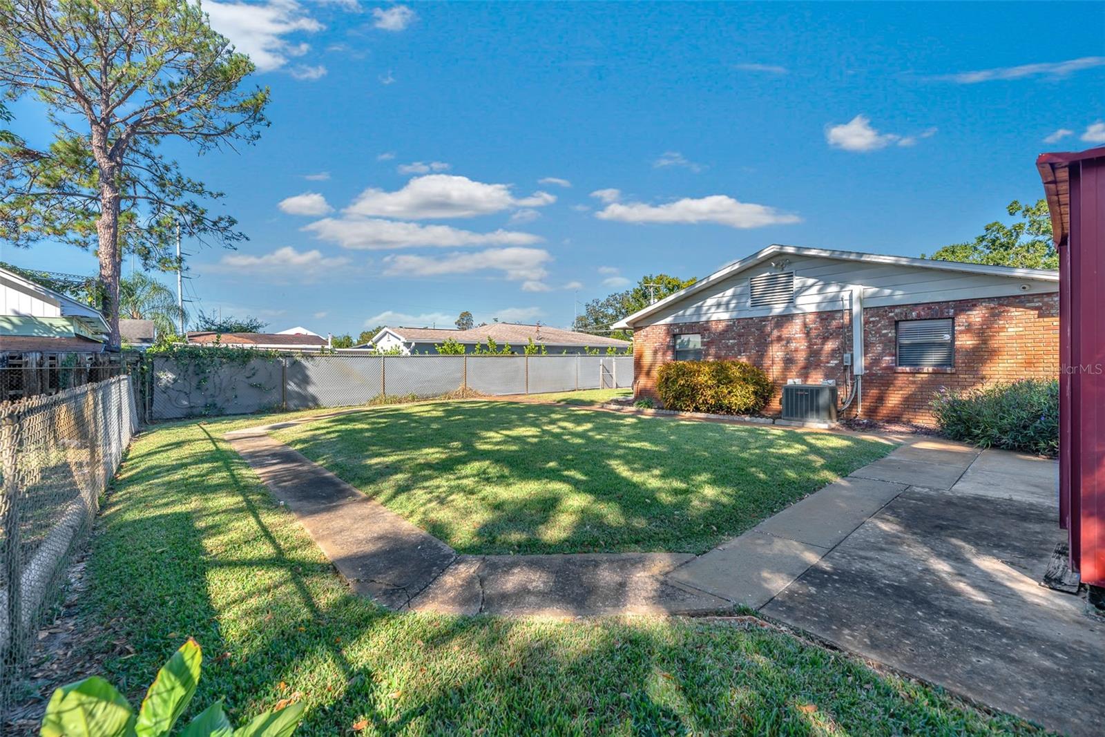 GLENNOAKS REV SUB - Residential Lease