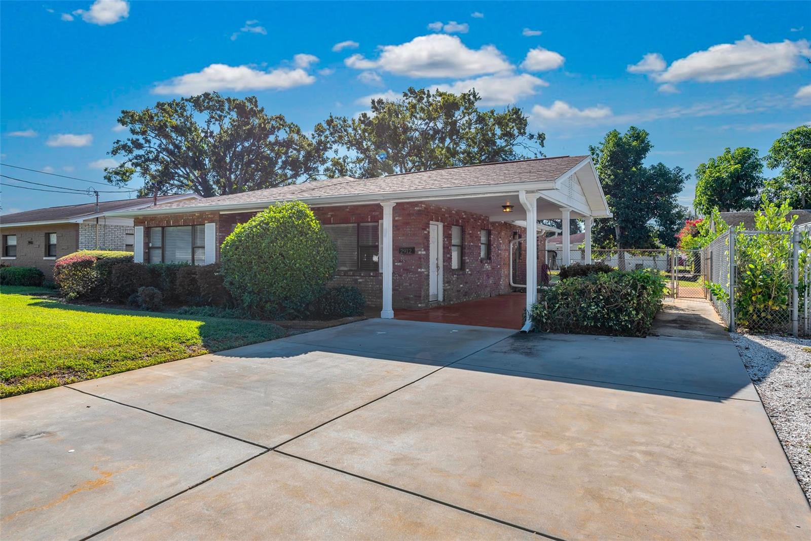 GLENNOAKS REV SUB - Residential Lease