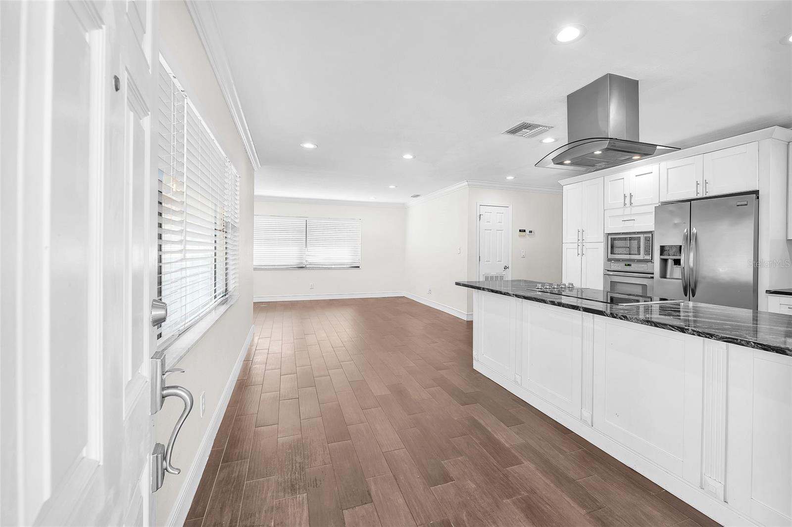 GLENNOAKS REV SUB - Residential Lease