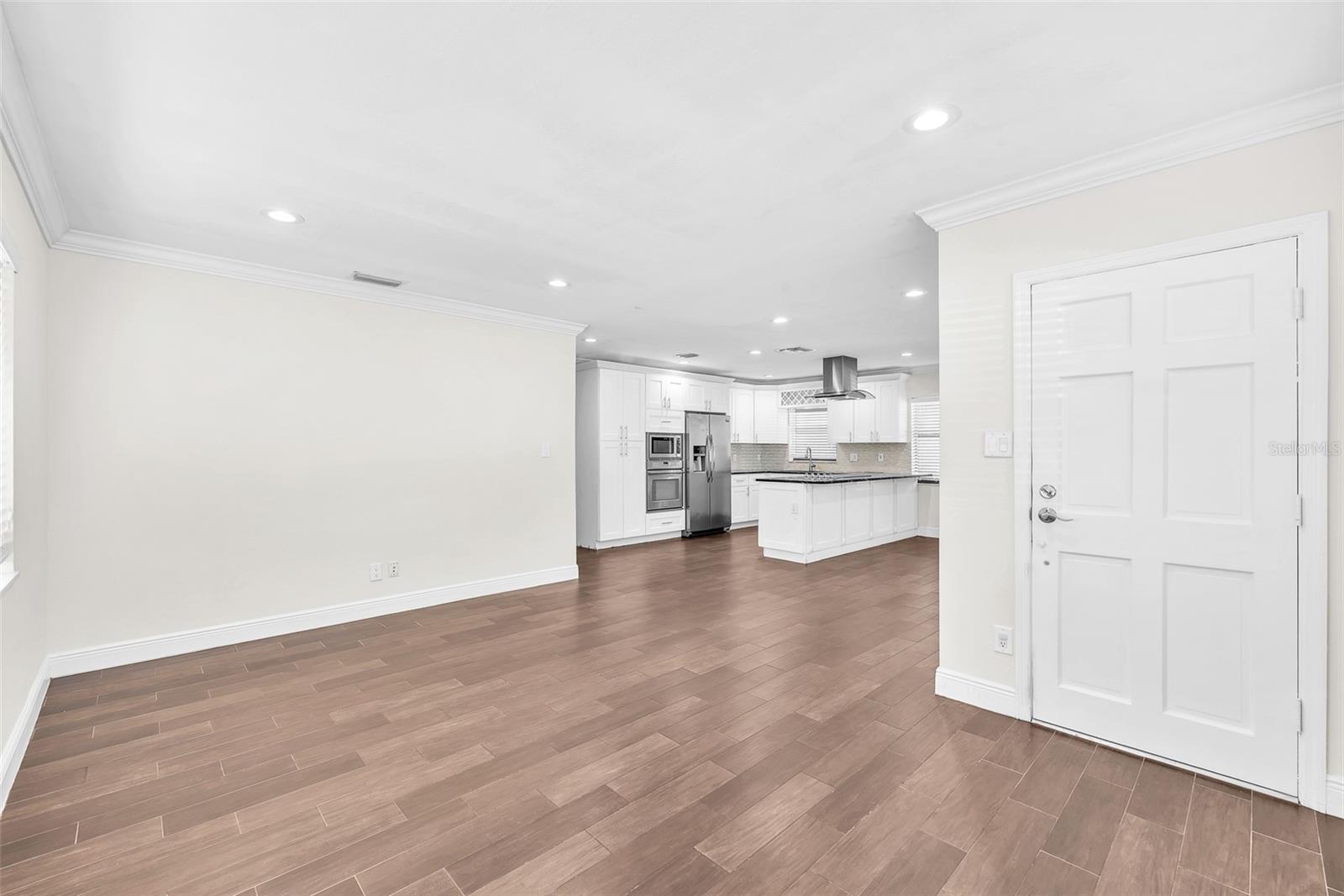 GLENNOAKS REV SUB - Residential Lease