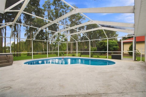 210 Lake Hobbs Road, Lutz, FL 33548